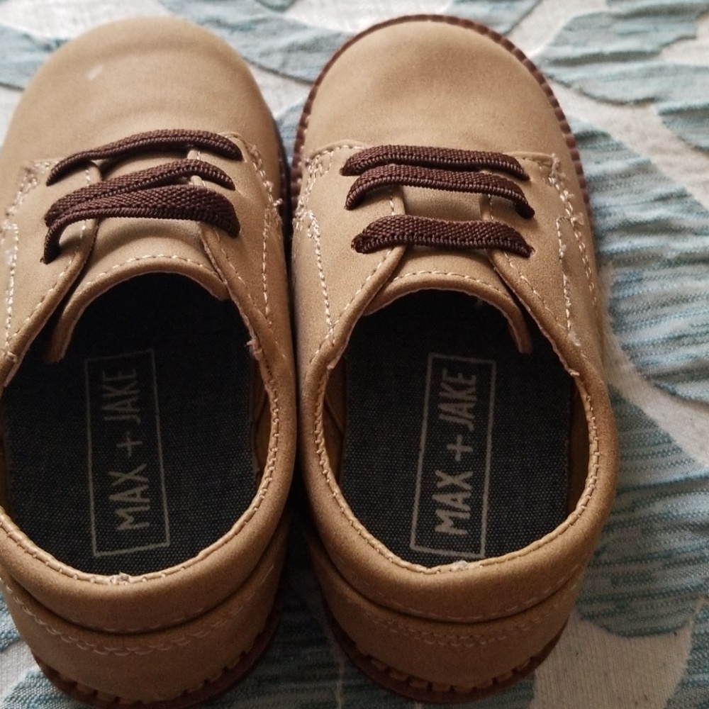 Shoes - Picture 4 of 4